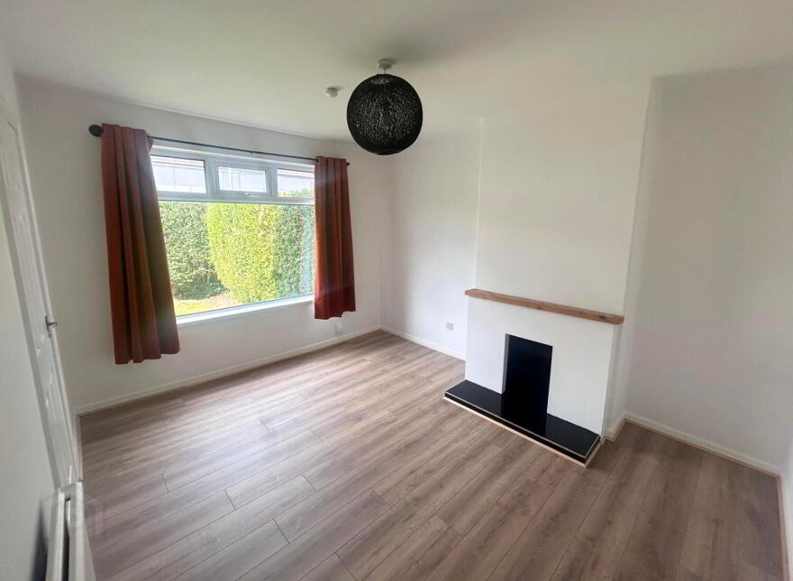 34 Holly Mount, Seymour Hill, Dunmurry, Belfast, BT17 9QD