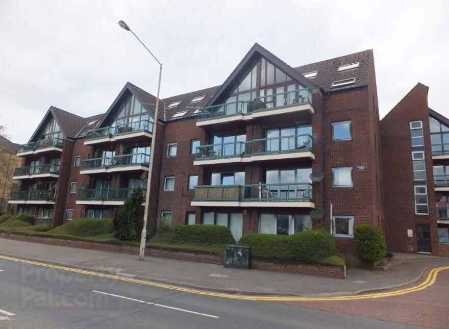 Apt 11 Balmoral Court, Upper Lisburn Road, Belfast, BT9 7GR photo