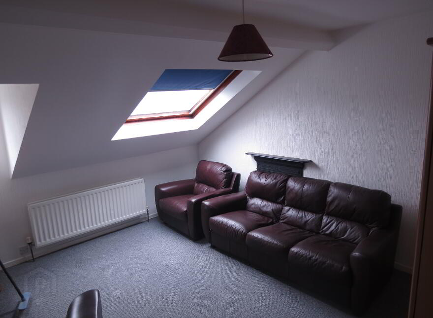 41 Knock Road Apt 3, Belfast, BT5 6LA