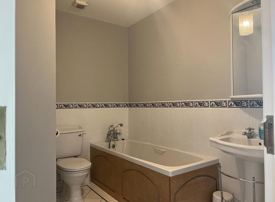 9 Old Castle Court, Portrush, BT56 8GR