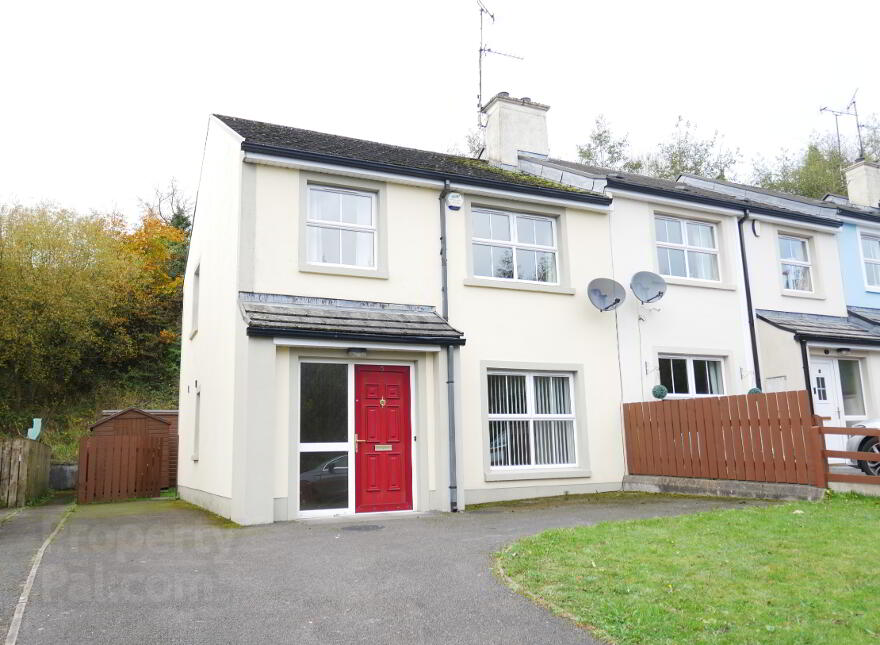 5 Raceview Court, Enniskillen, BT74 6GL photo