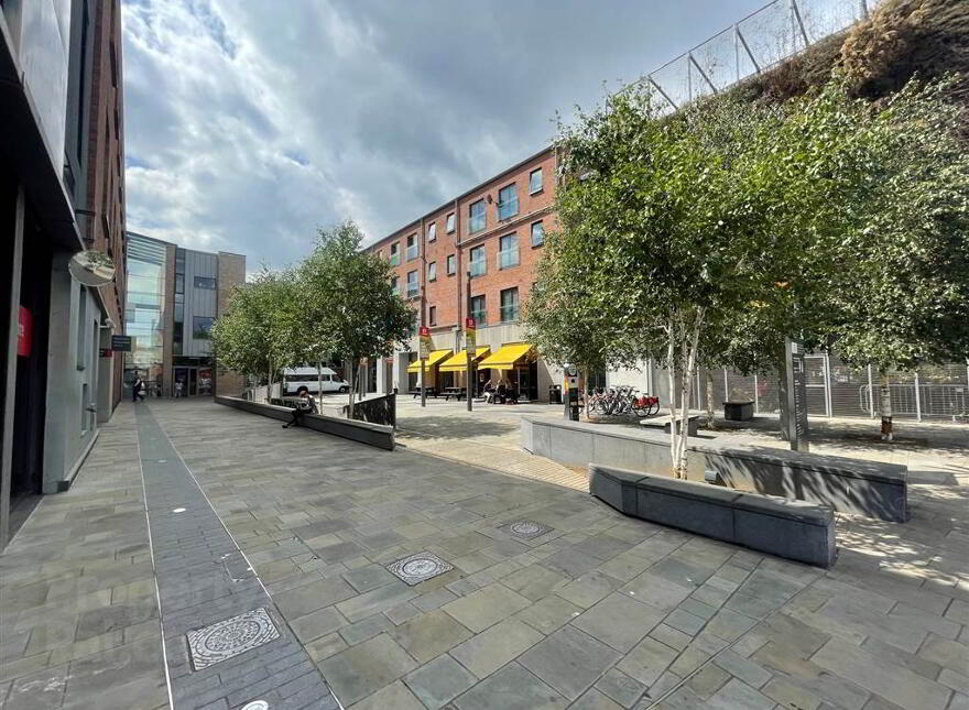 Skainos Square, 206 Skainos Apartments, Newtownards Road, Belfast, BT4 1AF photo