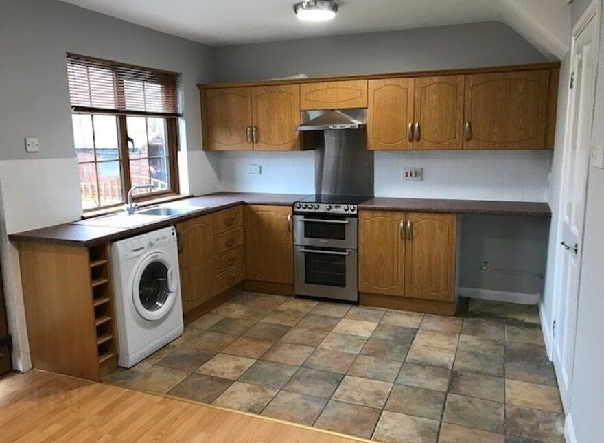 59 Ravenhill Court, Belfast, BT6 8FS