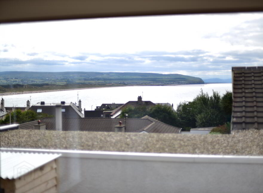 Driftwood, 25 Seafield Park, Portstewart, BT55 7JU