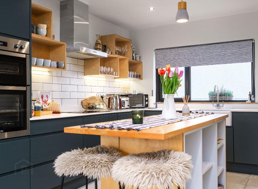 Driftwood, 25 Seafield Park, Portstewart, BT55 7JU