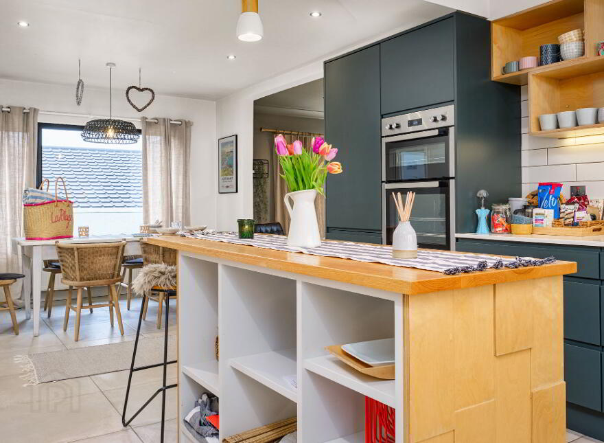 Driftwood, 25 Seafield Park, Portstewart, BT55 7JU