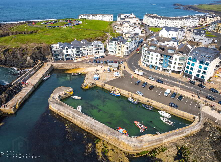Driftwood, 25 Seafield Park, Portstewart, BT55 7JU