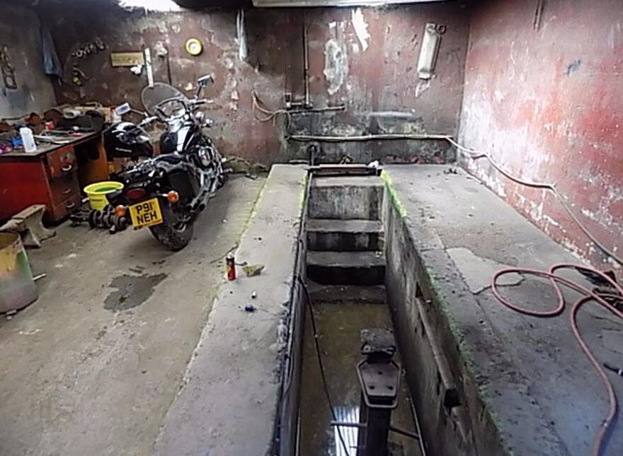 Tracey's Garage And Shop, 53 Brollagh Rd, Garrison, BT93 4AE