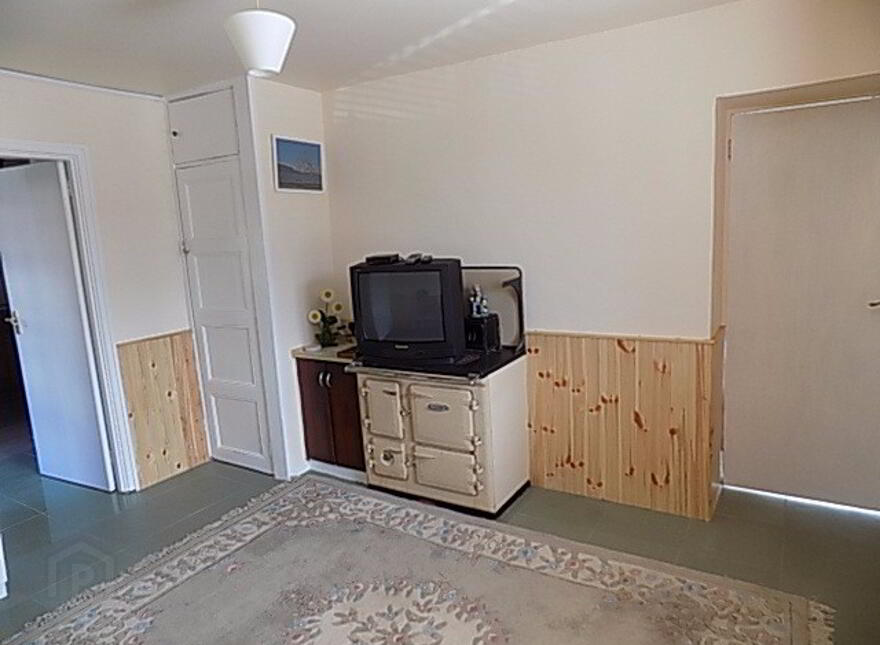Tracey's Garage And Shop, 53 Brollagh Rd, Garrison, BT93 4AE