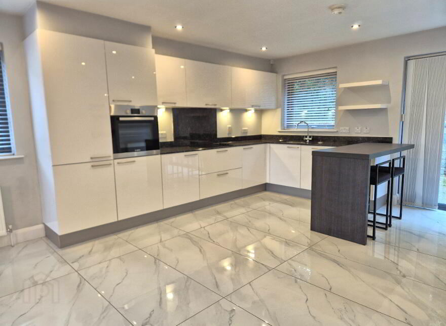 Victoria Gate, Waterside, Derry, BT47 2TP