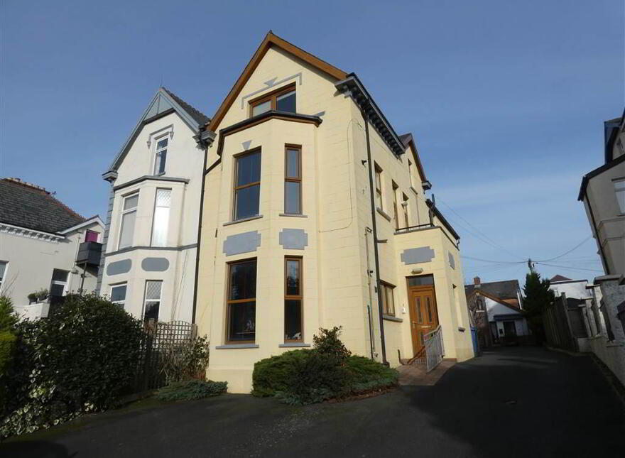 Flat 3 152 Upper Newtownards Road, 152 Upper Newtownards Road, Belfast, BT4 3EQ