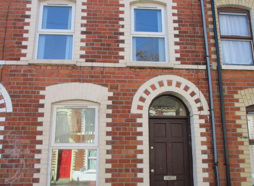 Great 3 Bedroom House, 29 Palestine Street, Queens Quarter, Belfast, BT7 1QJ photo