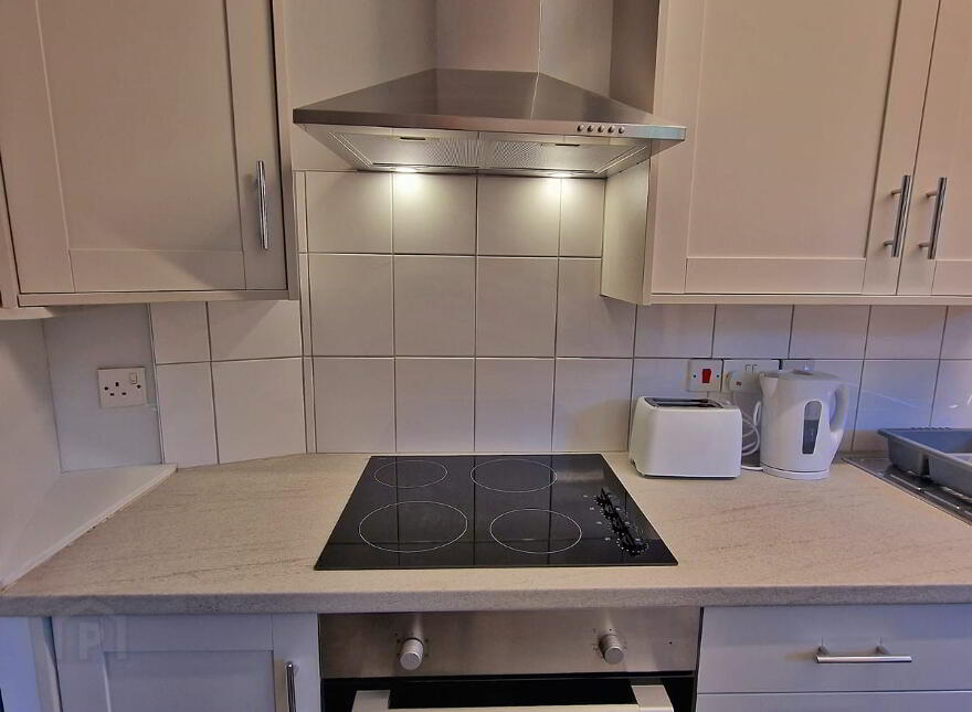 Cromwell Road, Botanic, Belfast, BT7 1JY