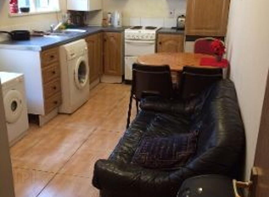 Fitzroy Avenue, Ormeau Road, Belfast, BT7 1HR