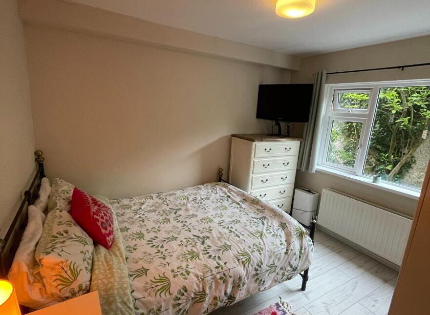 27A Eastleigh Dale, Belfast, BT4 3DT