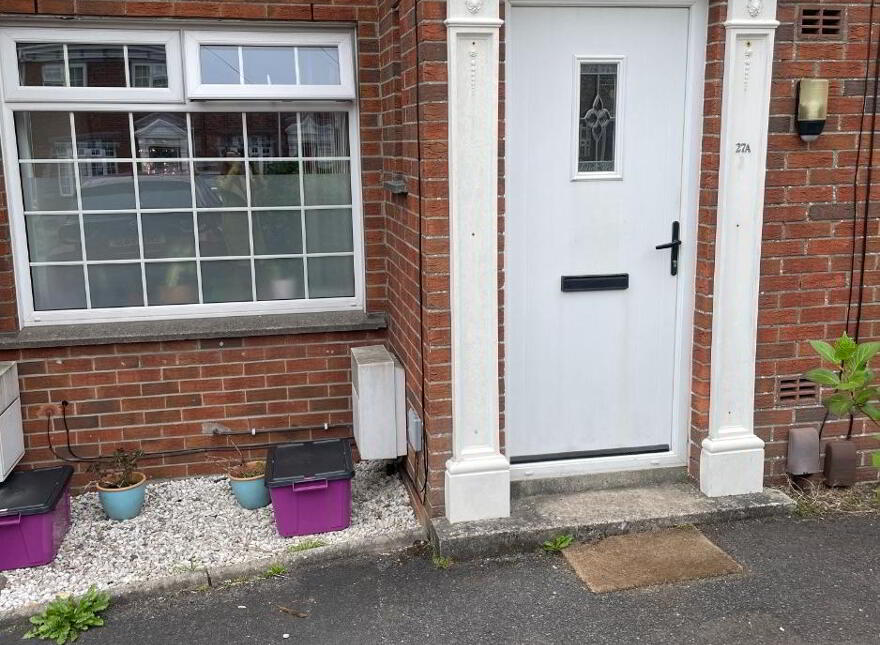27a Eastleigh Dale, Belfast, BT4 3DT photo