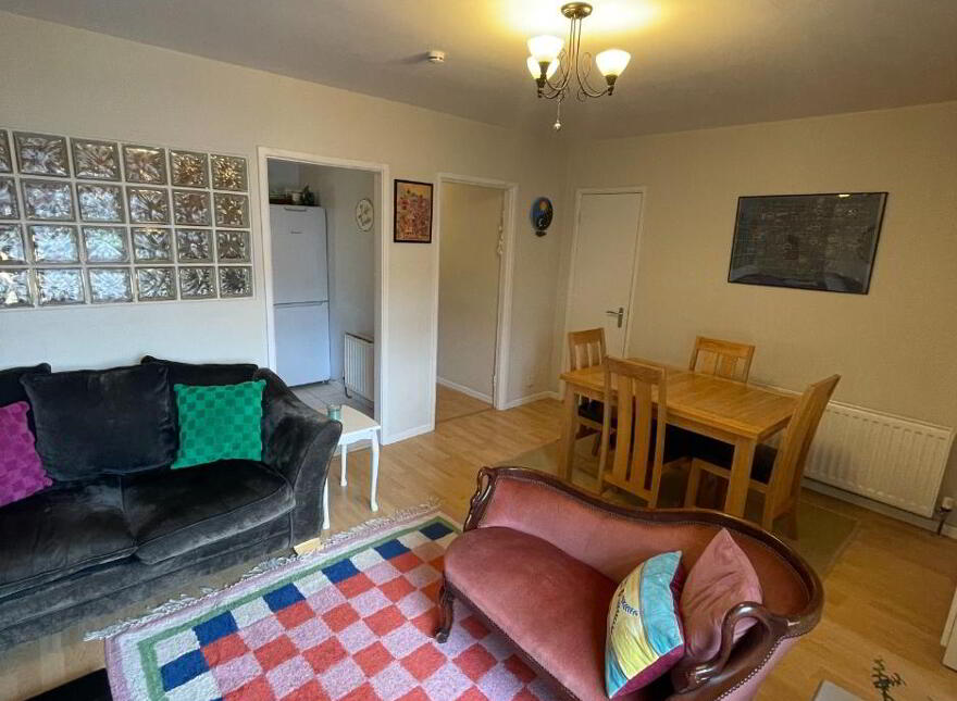 27A Eastleigh Dale, Belfast, BT4 3DT