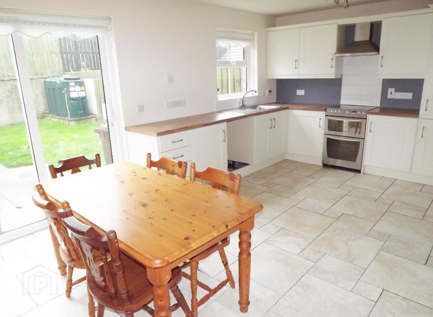 4 Magheraknock Park, Ballynahinch, BT24 8TJ
