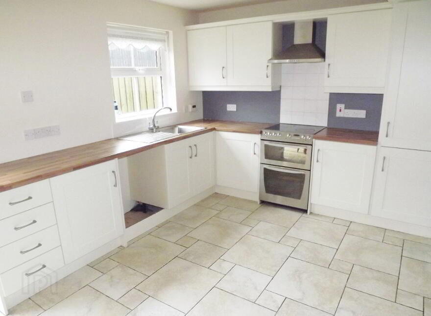 4 Magheraknock Park, Ballynahinch, BT24 8TJ