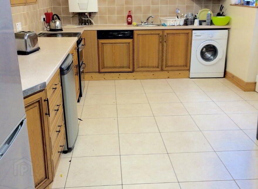 Room 6, 13 Delhi Street, Ormeau Road, Belfast, BT7 3AJ