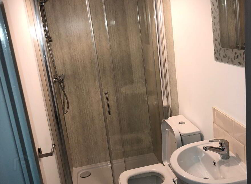 Room 7, 37 Magdela Street, Botanic, Belfast, BT7 1PV
