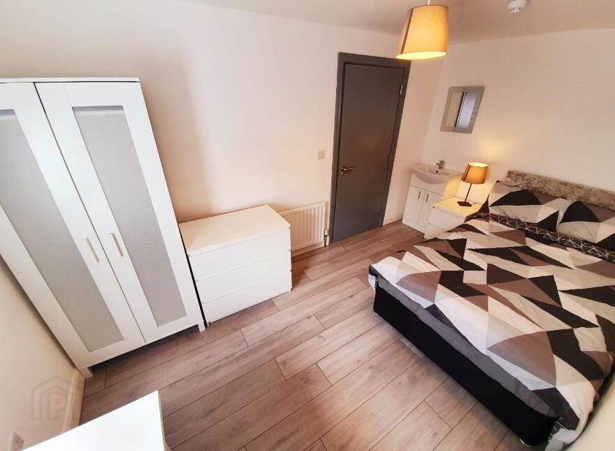 Room 7, 37 Magdela Street, Botanic, Belfast, BT7 1PV