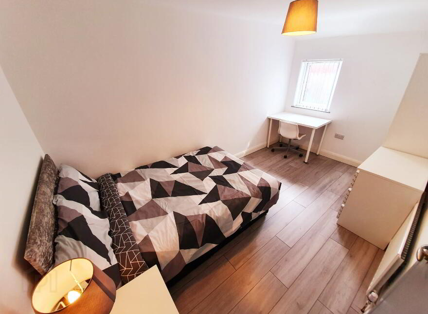 Room 7, 37 Magdela Street, Botanic, Belfast, BT7 1PV
