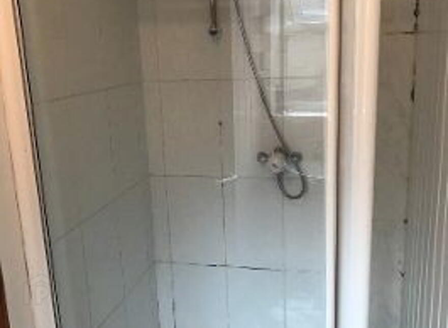 Room 7, 20 Ireton Street, Botanic, Belfast, BT7 1LH