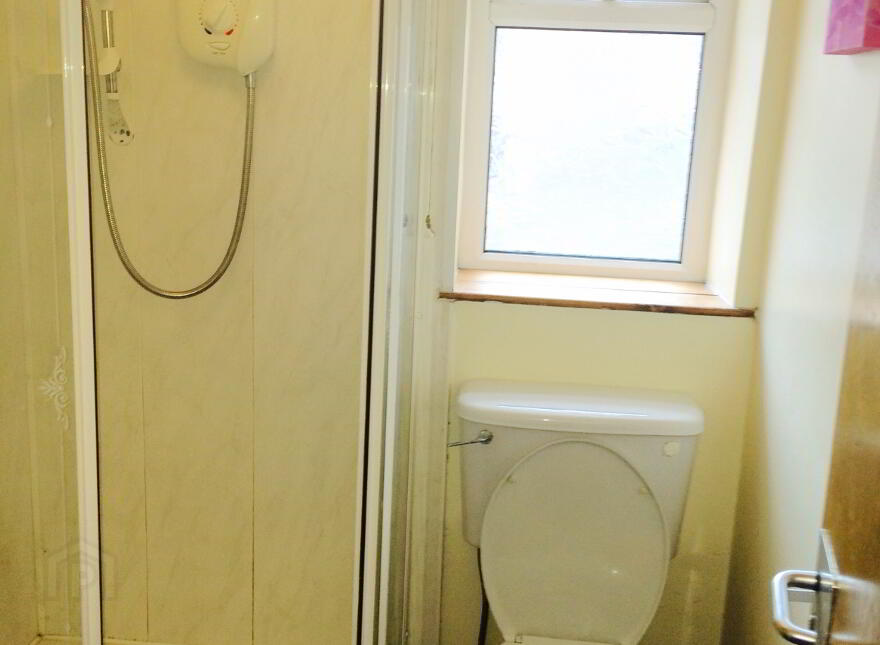 Room 7, 21 Cameron Street, Botanic, Belfast, BT7 1GU