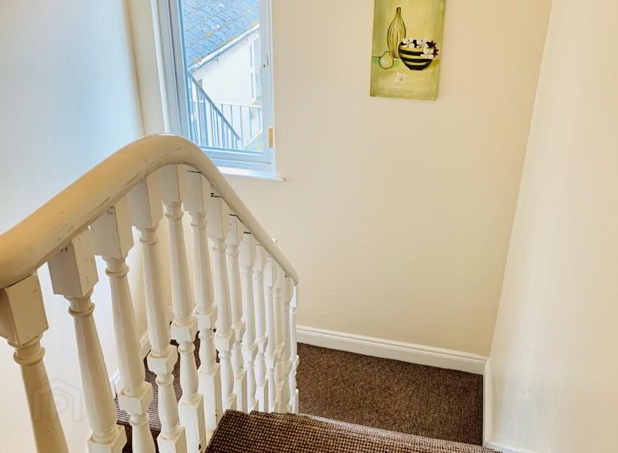 Room 6, 31 Sandhurst Drive, Stranmillis, Belfast, BT9 5AY