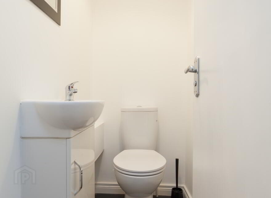 Room 2, 21 Willowbank Gardens, North Belfast, Belfast, BT15 5AH