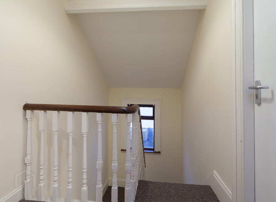 Room 4, 21 Willowbank Gardens, North Belfast, Belfast, BT15 5AH