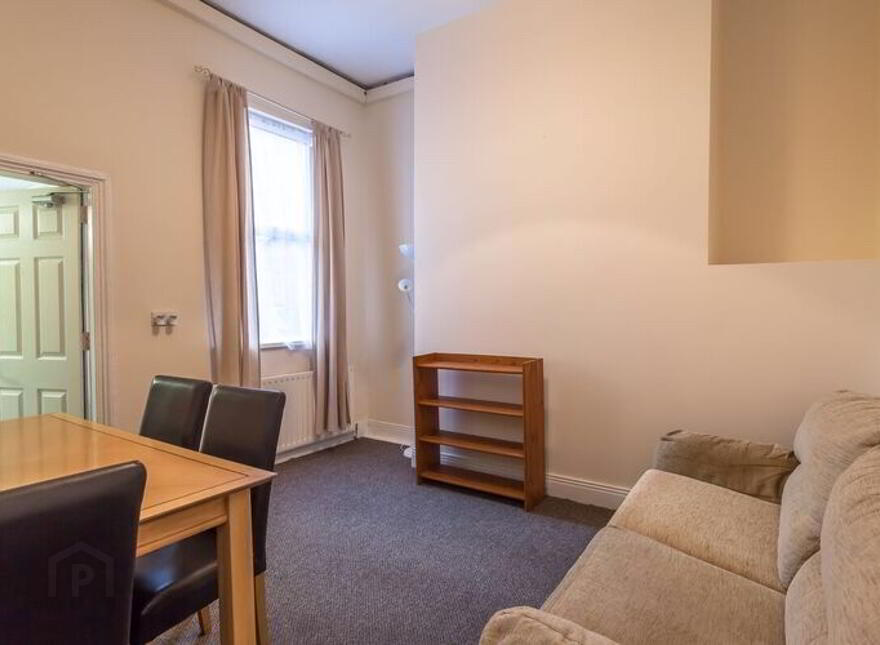 Room 4, 12 Thorndale Avenue, North Belfast, BT14 6BL
