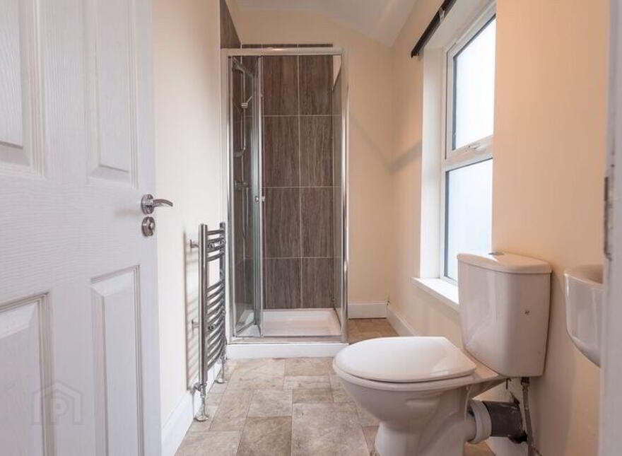 Room 4, 12 Thorndale Avenue, North Belfast, BT14 6BL