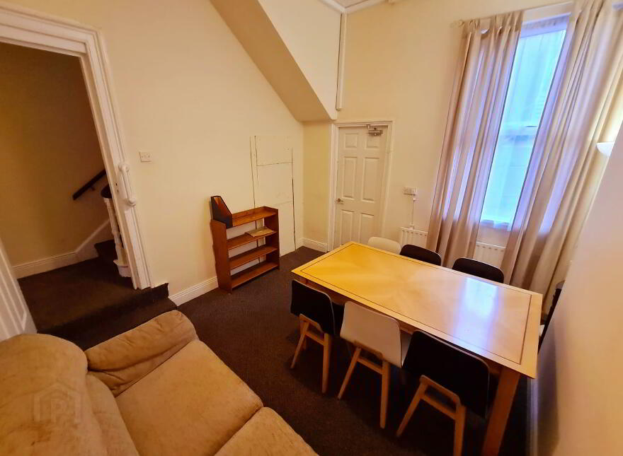 Room 4, 12 Thorndale Avenue, North Belfast, BT14 6BL