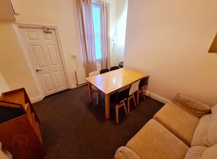 Room 4, 12 Thorndale Avenue, North Belfast, BT14 6BL