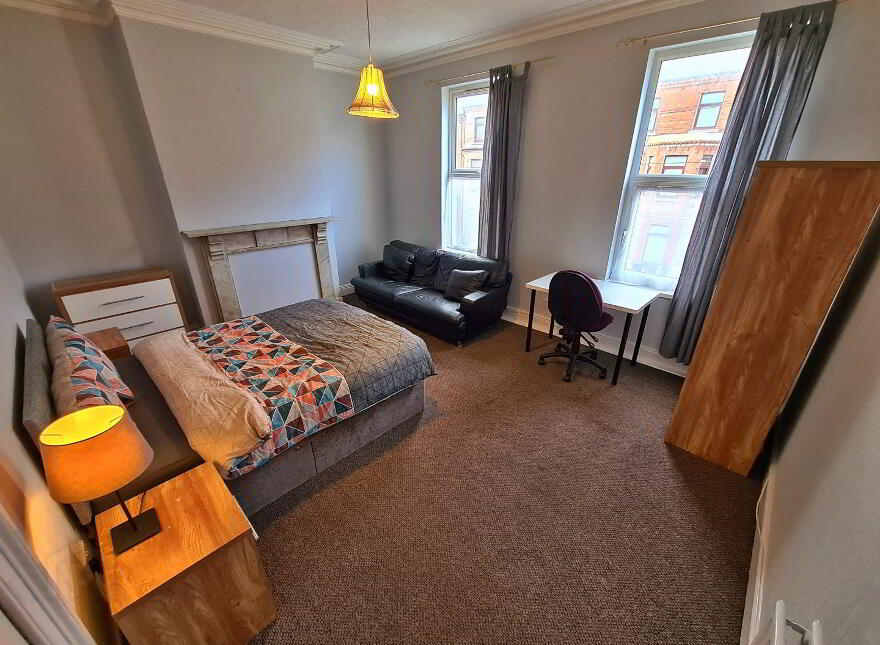 Room 4, 12 Thorndale Avenue, North Belfast, BT14 6BL