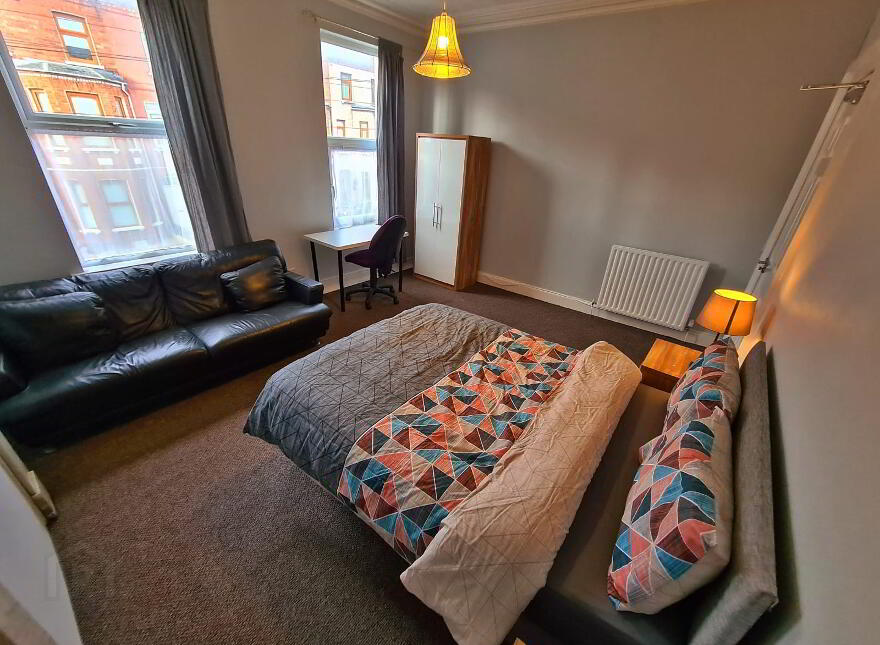 Room 4, 12 Thorndale Avenue, North Belfast, BT14 6BL photo