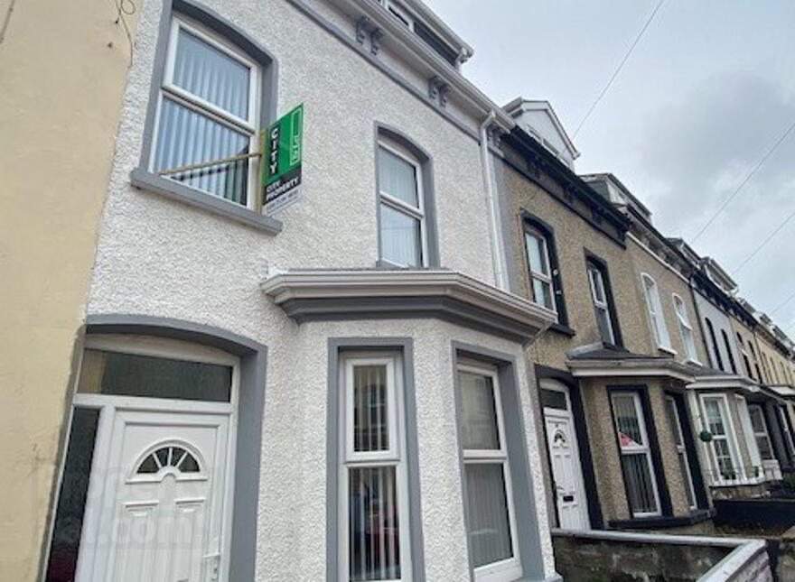 ***student Property***, 9 Fairman Place, Derry, BT48 7LD photo