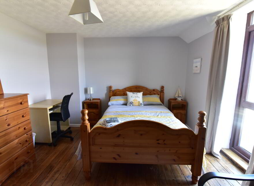 4 Brookvale Terrace (Student Let), Portrush, BT56 8EY