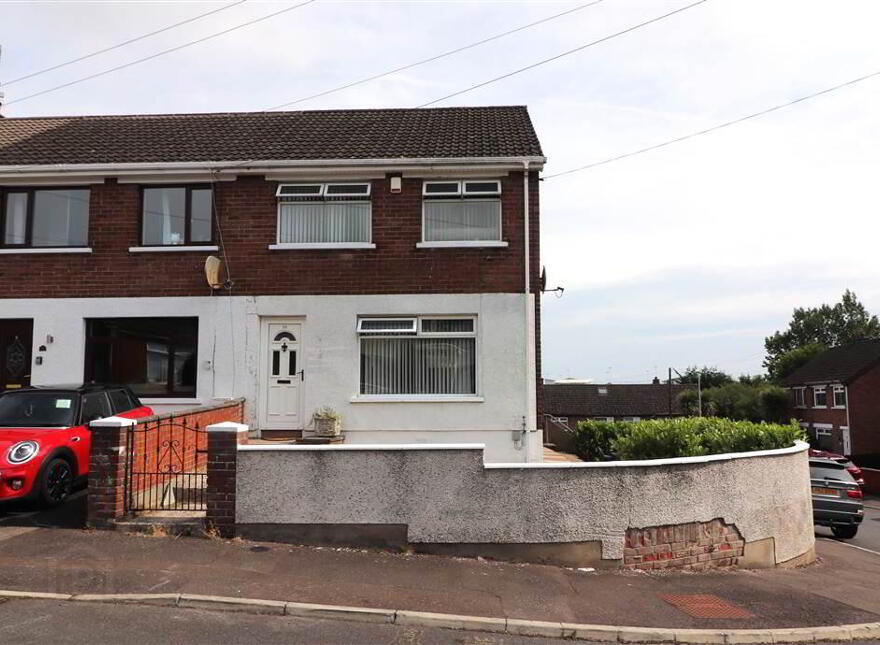 30 Brookvale Rise, Lisburn, BT28 1DE photo