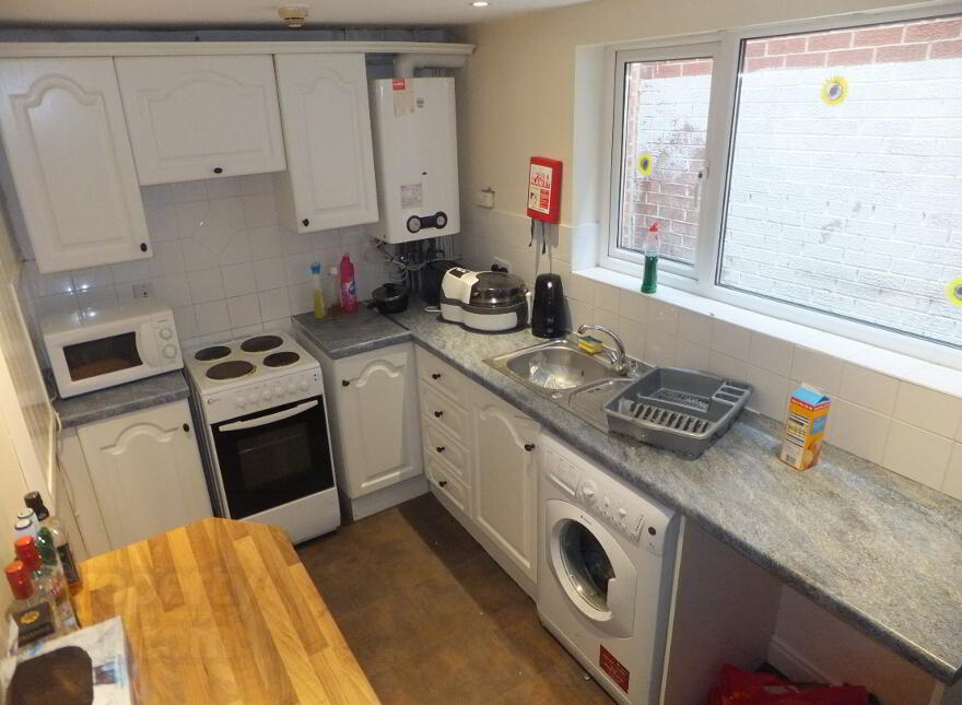 30 Carmel Street, Belfast, BT7 1QE photo
