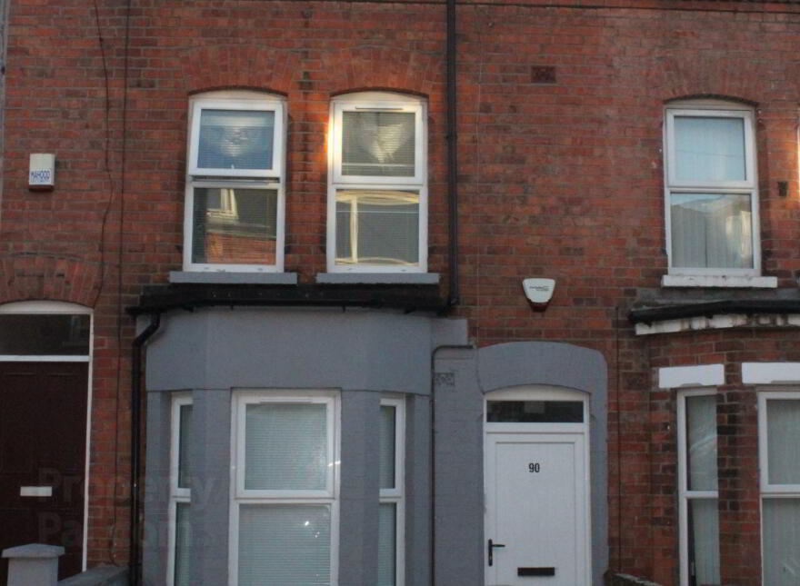 90 Dunluce Avenue, Belfast, BT9 7AZ photo