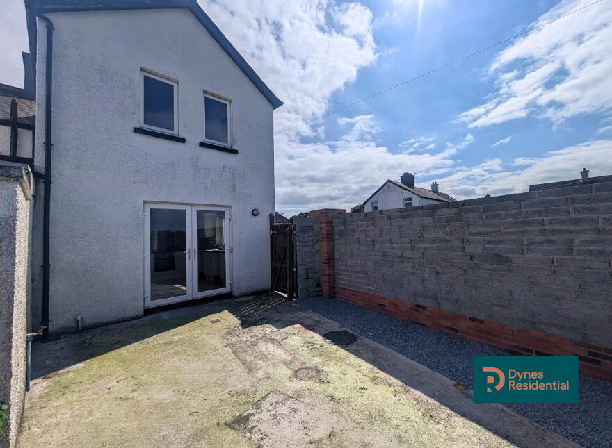 83 Newtownards Road, Donaghadee, BT21 0PT