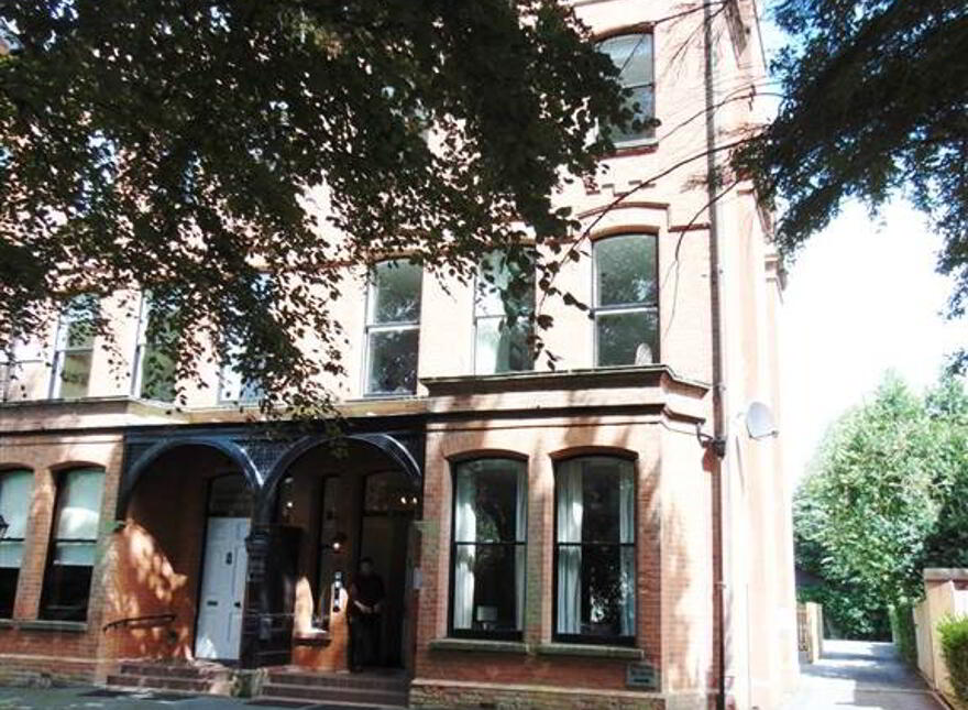 Apt 3 28, Windsor Park, Belfast, BT9 6FR photo