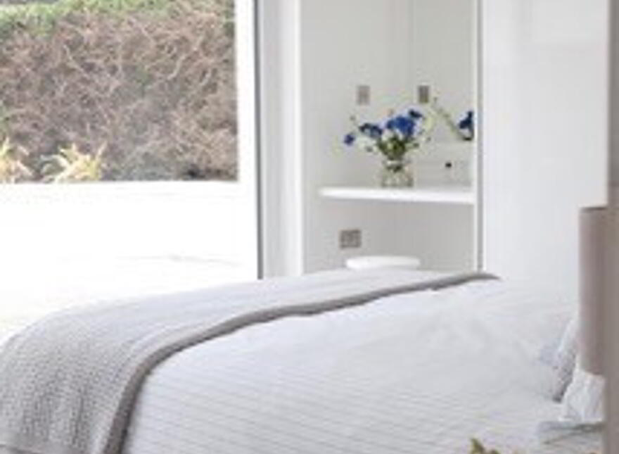 The White House, 47 Ballyreagh Road, Portrush, BT56 8LT