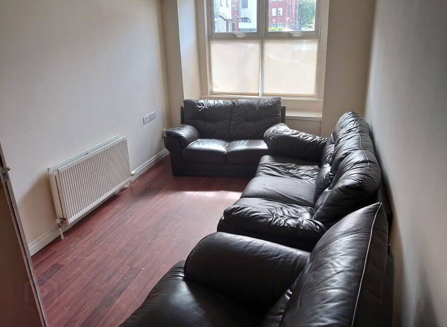 71 Tates Avenue, Belfast, BT9 7BZ
