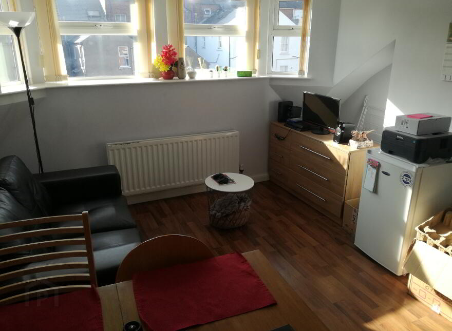 Apt 3, 7 Dunluce Avenue, Belfast, BT9 7AW