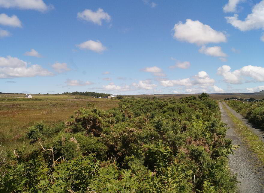 Upper Carrickboyle, Sites, Derrybeg