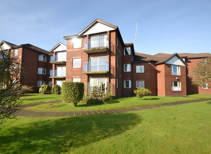 Apt13, Lyndhurst Court, Bangor, BT19 1AP photo